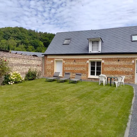 Maison 3 Et Jardin, A Pied *
