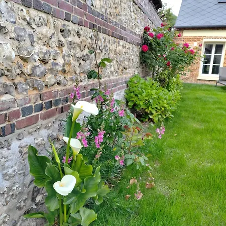 Maison 3 Et Jardin, A Pied *