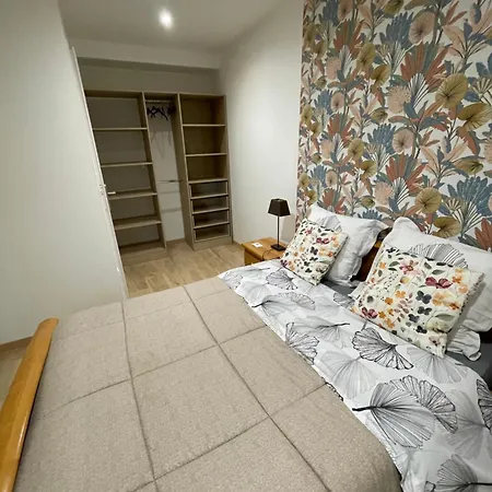 Maison 3 Et Jardin, A Pied *